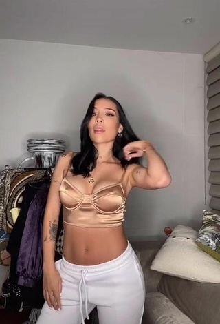 Titillating Luisa Fernanda Cataño Ríos in Golden Crop Top