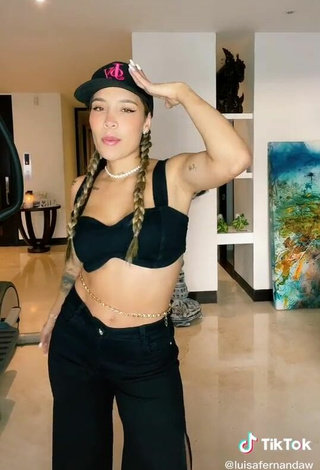 3. Sexy Luisa Fernanda Cataño Ríos in Black Crop Top