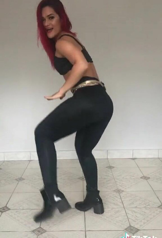 Sultry Mayca Delduque in Black Leggings while Twerking