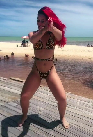 1. Titillating Mayca Delduque Shows Butt at the Beach