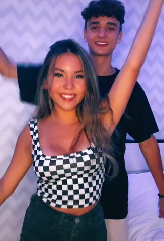 4. Sultry Michelly Ioshiko Tanino Shows Cleavage in Checkered Crop Top and Bouncing Boobs