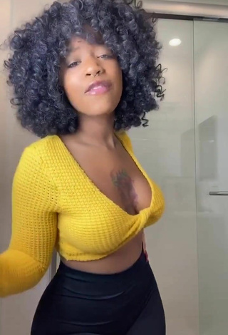 4. Cute Mikeila Jones in Crop Top and Bouncing Tits