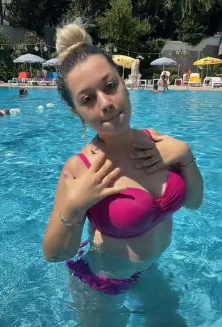 3. Sultry Miray Aktağ in Pink Bikini at the Pool