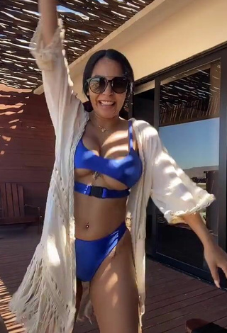 5. Sultry Pao Castillo Shows Cleavage in Blue Bikini and Bouncing Tits (Underboob)