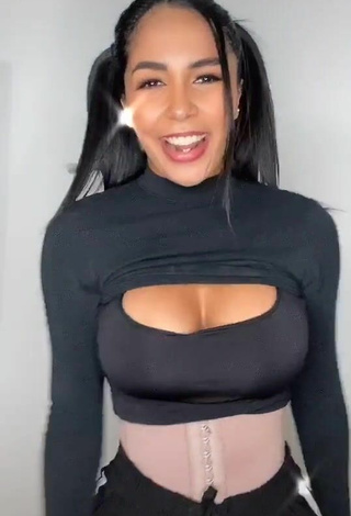 Sweetie Pao Castillo Shows Cleavage in Black Crop Top and Bouncing Boobs