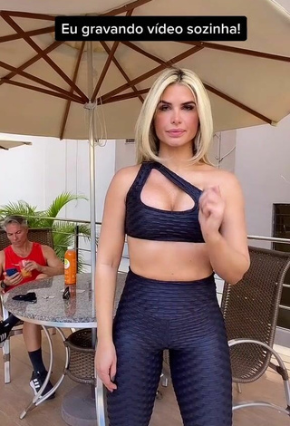 Sultry Pricylla Pedrosa in Black Leggings