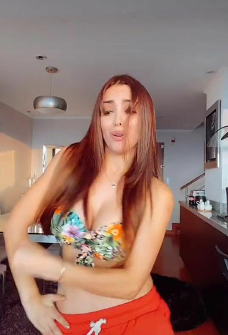 5. Hottie Rosángela Espinoza Shows Cleavage in Floral Bikini Top