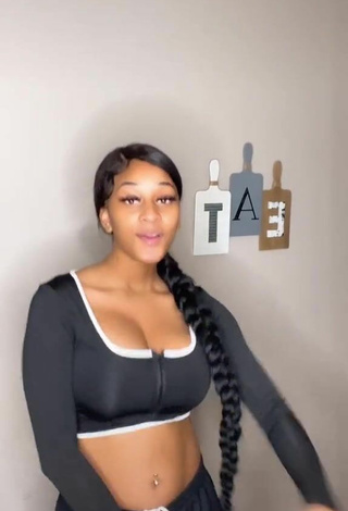 Sultry Sharan Jones Shows Cleavage in Black Crop Top and Bouncing Boobs