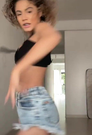 2. Beautiful Sandra Costa in Sexy Black Crop Top and Bouncing Tits