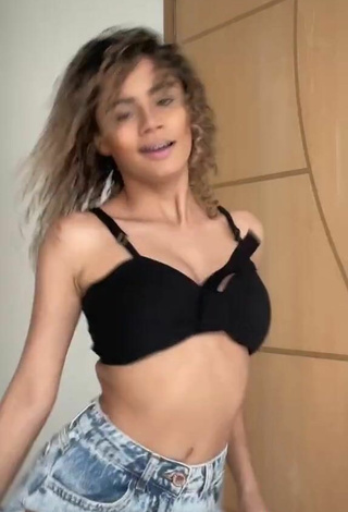 3. Hottest Sandra Costa in Black Crop Top and Bouncing Boobs