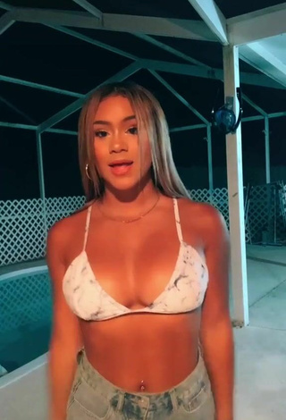 Luscious Shayla Marie Shows Cleavage in Bikini Top and Bouncing Tits