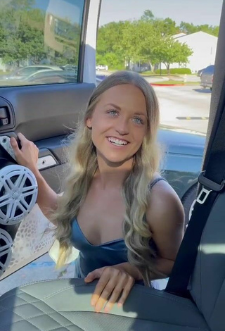 5. Luscious SNOWWOLF_JKU Shows Cleavage in a Car