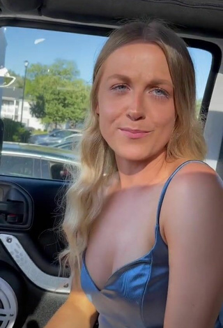 Sultry SNOWWOLF_JKU Shows Cleavage in a Car