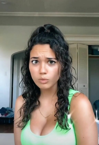 2. Beautiful Sofia Gomez Shows Cleavage in Sexy Green Top and Bouncing Boobs