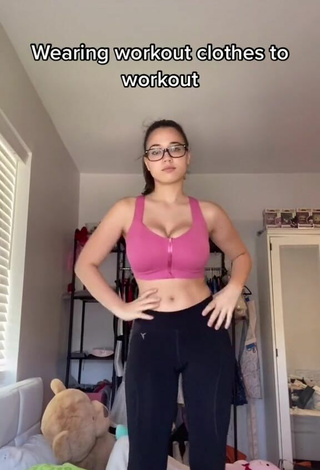 2. Gorgeous Sofia Gomez Shows Cleavage in Alluring Pink Crop Top and Bouncing Boobs