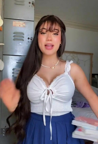 2. Hottest Sofia Gomez Shows Cleavage in White Crop Top and Bouncing Tits