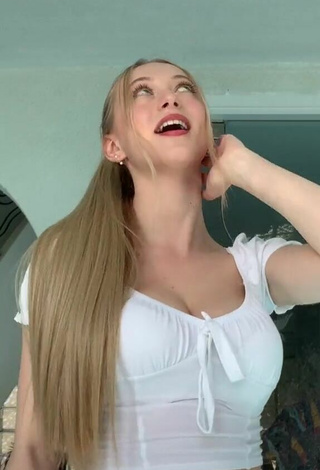 3. Luscious Sophia Diamond in White Top and Bouncing Breasts