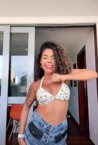 2. Sultry Sthefane Matos Shows Cleavage in Floral Bikini Top and Bouncing Tits