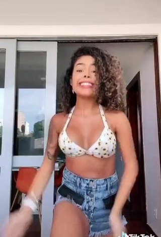 3. Sultry Sthefane Matos Shows Cleavage in Floral Bikini Top and Bouncing Tits