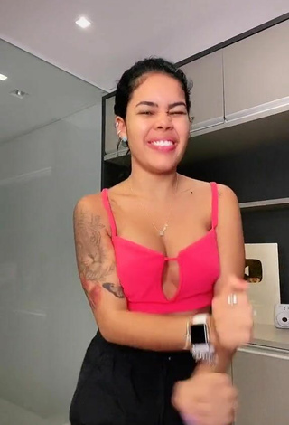 5. Luscious Sthefane Matos Shows Cleavage in Pink Crop Top