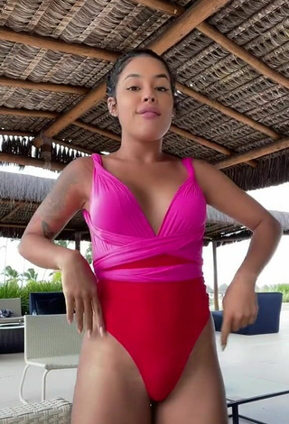 2. Sultry Sthefane Matos Shows Cleavage in Swimsuit