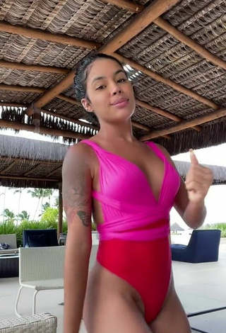 4. Sultry Sthefane Matos Shows Cleavage in Swimsuit