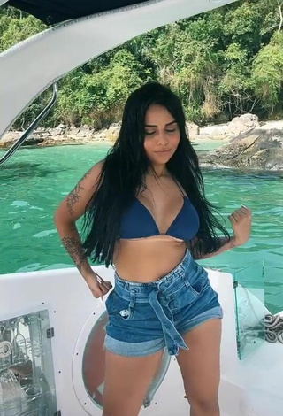 2. Sexy Tati Nunes in Blue Bikini Top on a Boat and Bouncing Tits (Underboob)