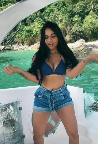 3. Sexy Tati Nunes in Blue Bikini Top on a Boat and Bouncing Tits (Underboob)