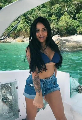 5. Sexy Tati Nunes in Blue Bikini Top on a Boat and Bouncing Tits (Underboob)