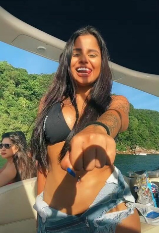 2. Beautiful Tati Nunes in Sexy Black Bikini Top on a Boat and Bouncing Tits