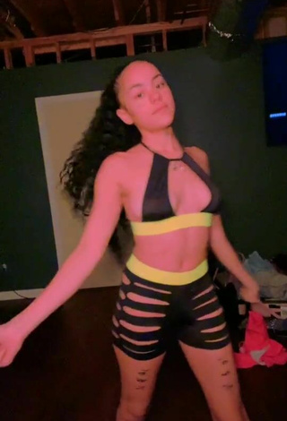 Sultry Lilliane Diomi Shows Cleavage in Crop Top while Twerking and Bouncing Tits