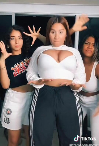 3. Luscious Dailyn Montañez in Crop Top and Bouncing Tits