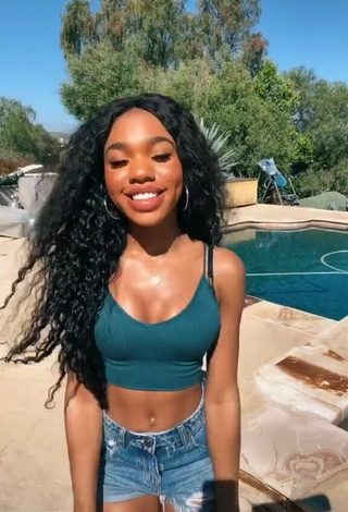 Beautiful Teala Dunn in Sexy Turquoise Crop Top at the Swimming Pool