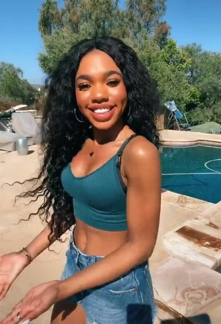 2. Beautiful Teala Dunn in Sexy Turquoise Crop Top at the Swimming Pool