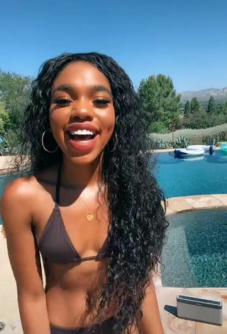 2. Sultry Teala Dunn in Thong at the Swimming Pool