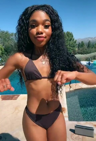 3. Sultry Teala Dunn in Thong at the Swimming Pool