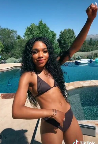 5. Sultry Teala Dunn in Thong at the Swimming Pool