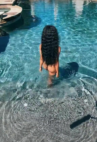 Pretty Teala Dunn Shows Butt at the Pool