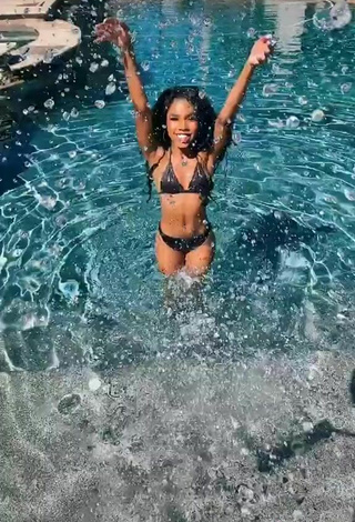 5. Pretty Teala Dunn Shows Butt at the Pool