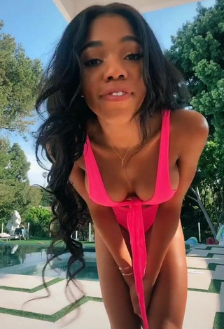 Titillating Teala Dunn Shows Butt at the Swimming Pool