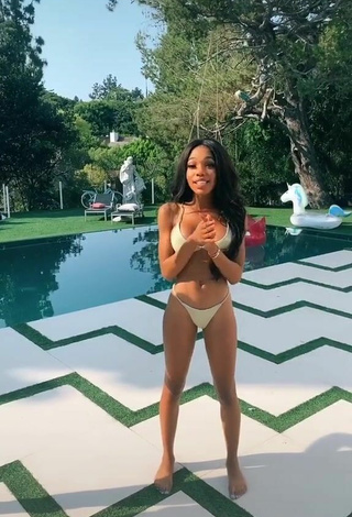 2. Gorgeous Teala Dunn Shows Butt at the Pool