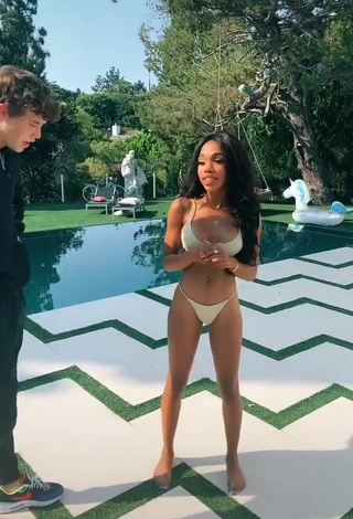 3. Gorgeous Teala Dunn Shows Butt at the Pool