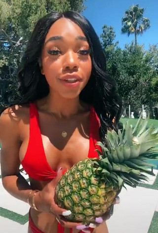 5. Attractive Teala Dunn Shows Butt at the Swimming Pool (Side Boob)