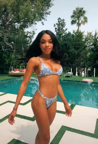 5. Sexy Teala Dunn Shows Butt at the Swimming Pool (Side Boob)