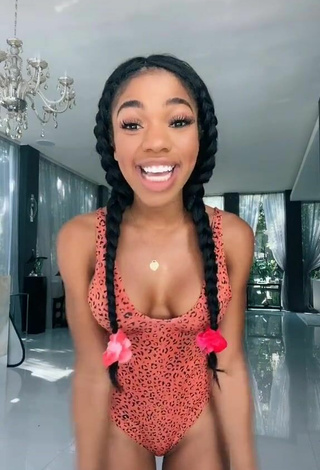 Luscious Teala Dunn Shows Cleavage in Leopard Swimsuit and Bouncing Tits