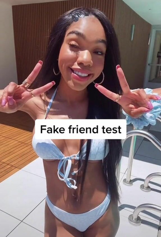 4. Teala Dunn Shows her Sexy Butt