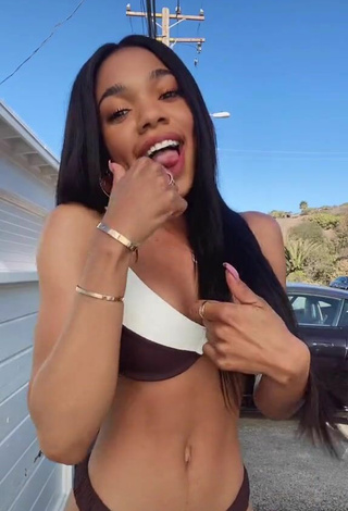 4. Cute Teala Dunn Shows Butt