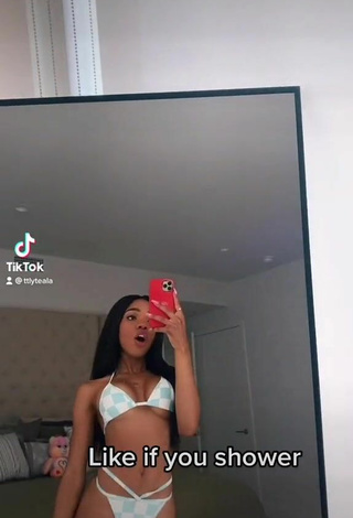 3. Adorable Teala Dunn Shows Cleavage in Seductive Checkered Bikini (Underboob)