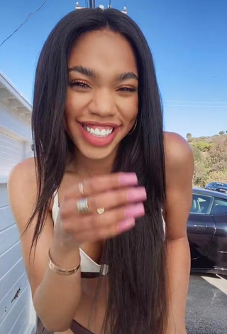 3. Erotic Teala Dunn Shows Butt