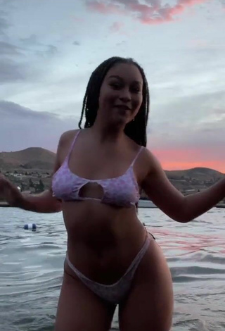 Luscious Veondre Mitchell in Bikini in the Sea